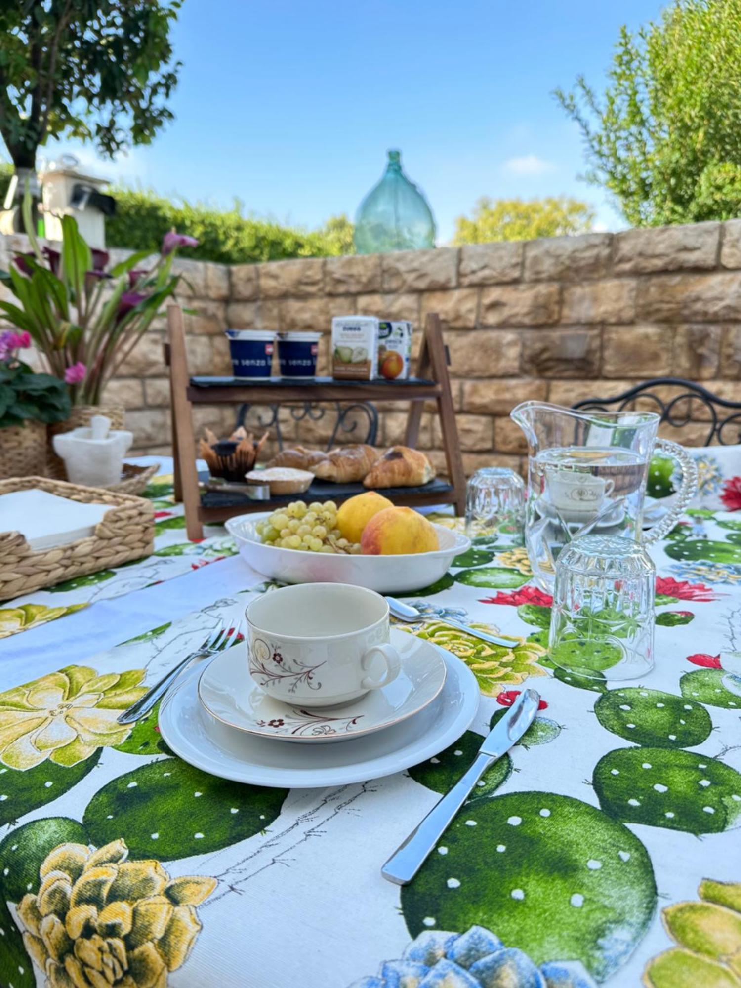Villa Ardigo - Camera O Appartamento Bari Bagian luar foto